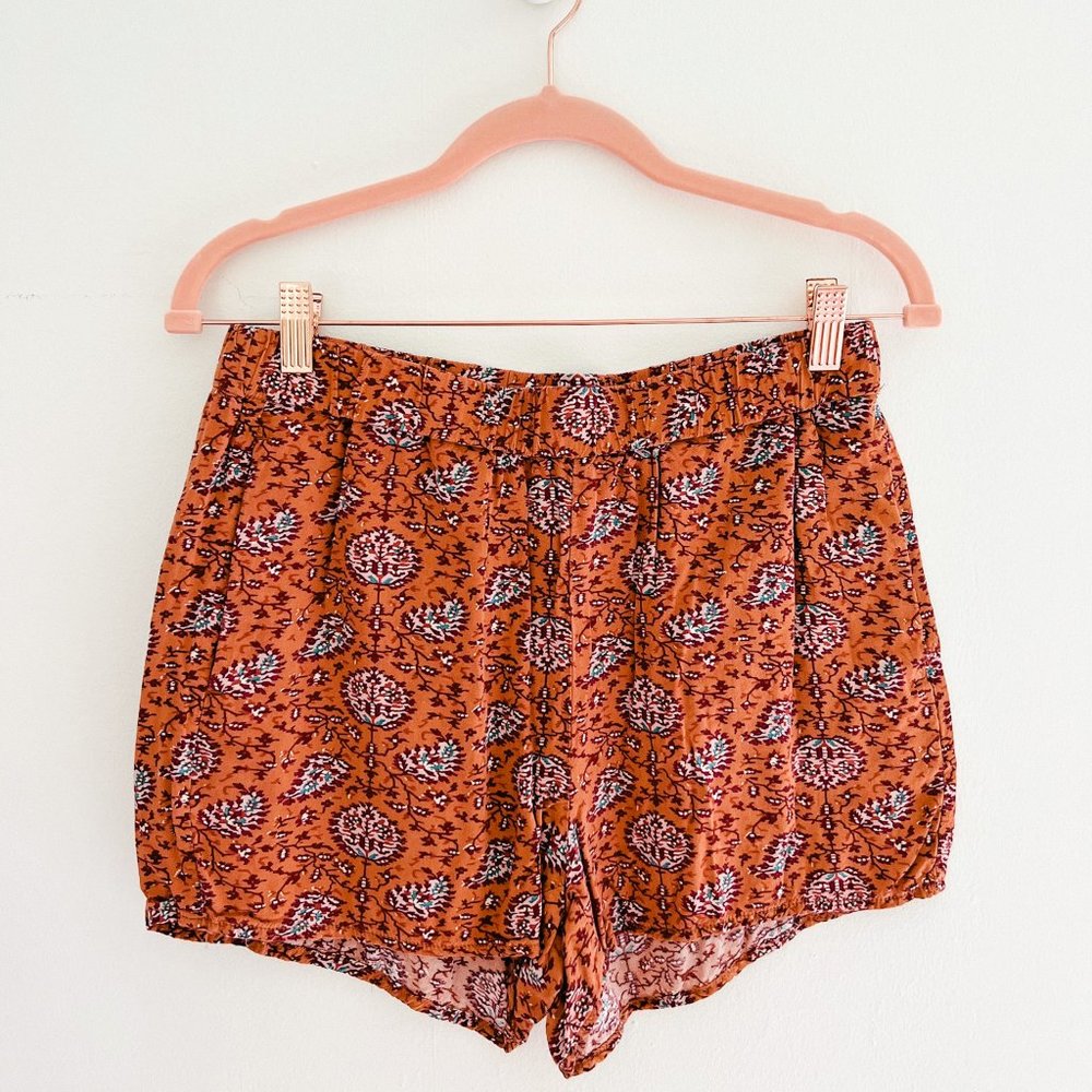 Madewell Drapey Pull-On Shorts in Warm Paisley